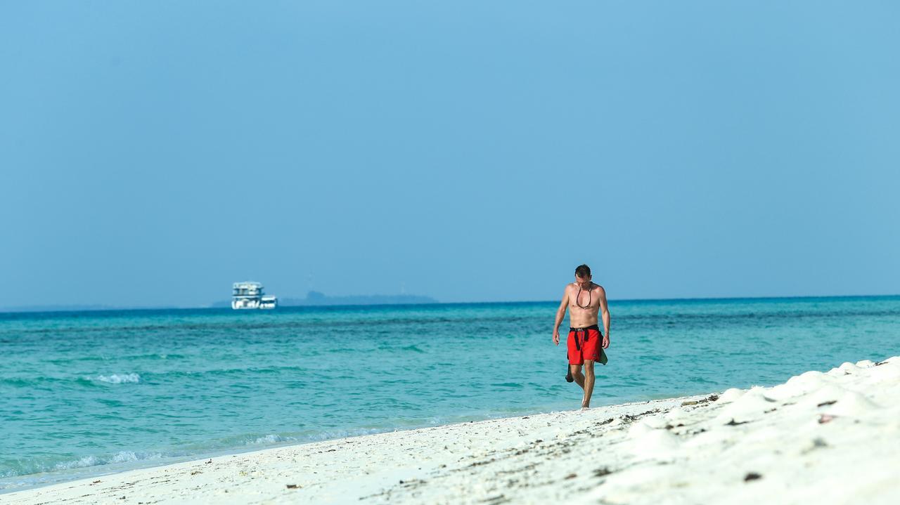 Dhigurah Retreat Beach Exterior photo