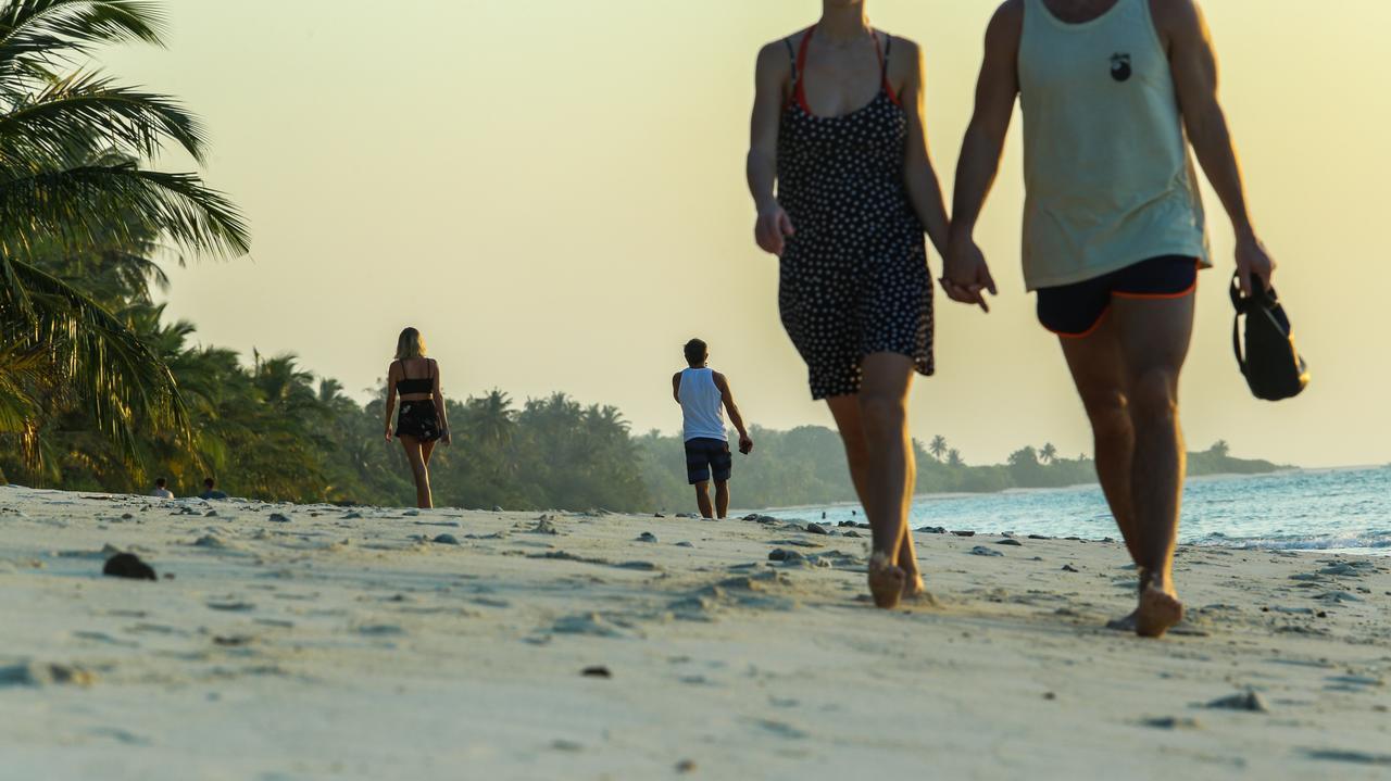 Dhigurah Retreat Beach Exterior photo