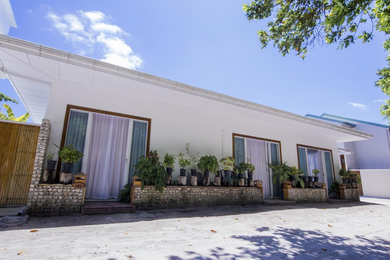 Dhigurah Retreat Beach Exterior photo